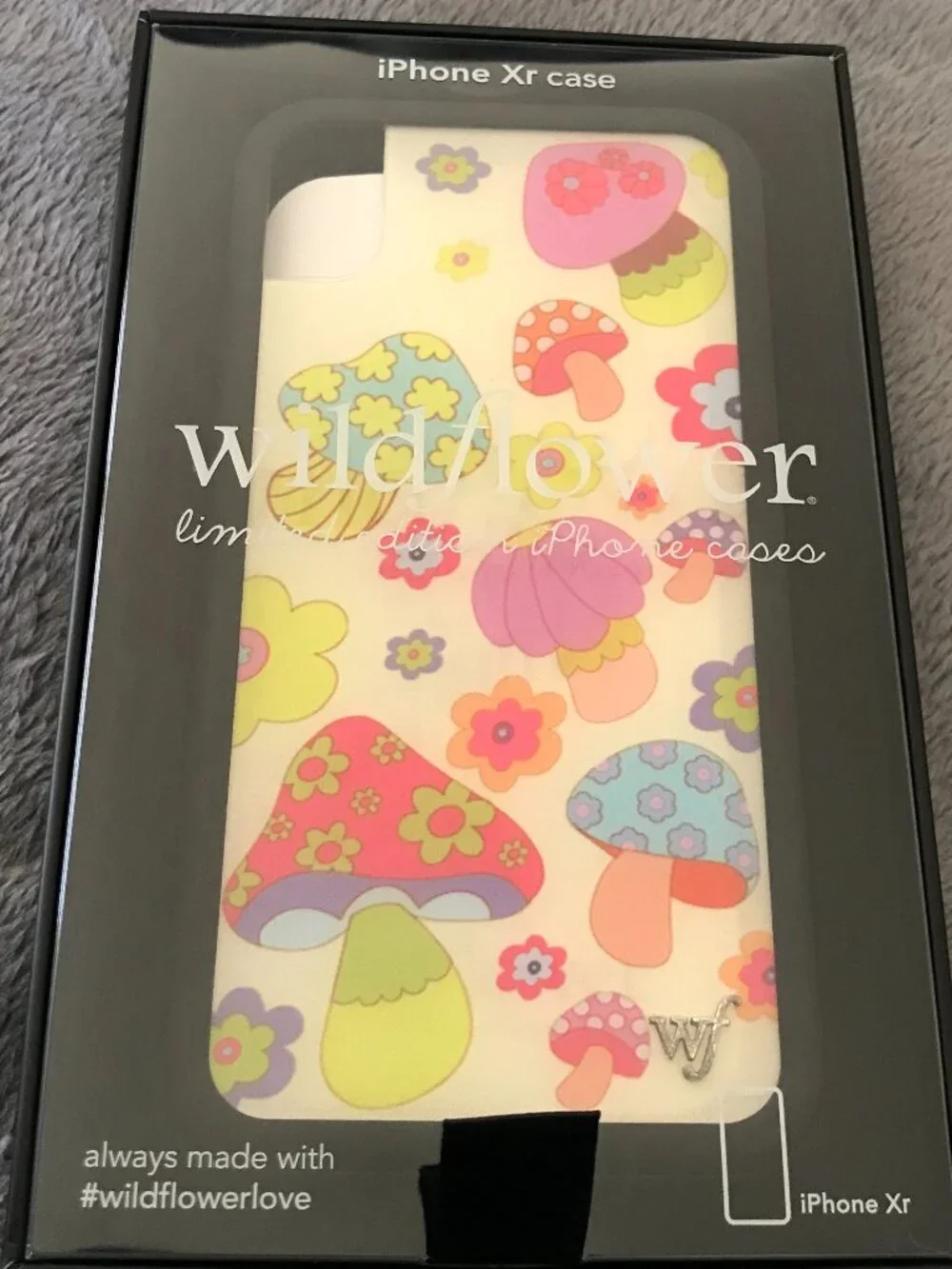 NWT Wildflower Groovy Shroom iPhone XR Case New in Box Retro Mushroom